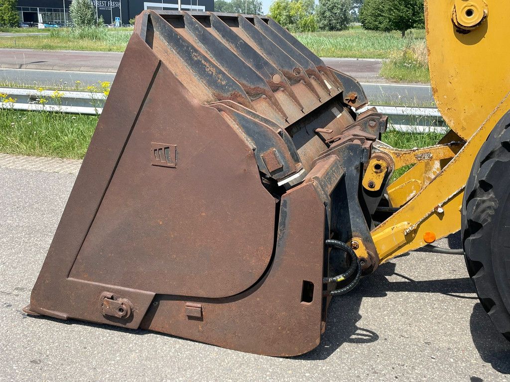 Caterpillar 930M