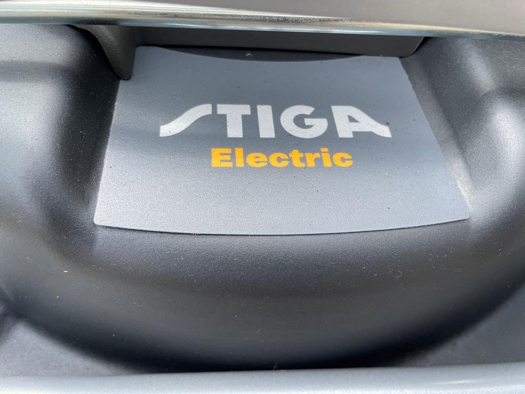 Stiga PARK 300 R