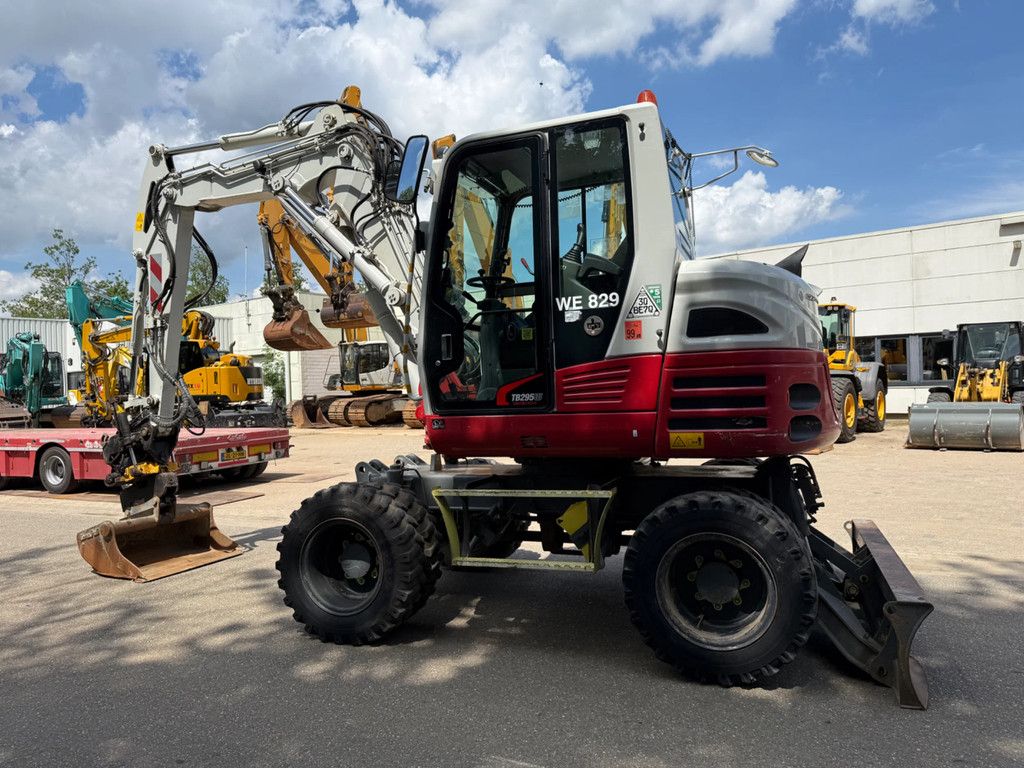 Takeuchi TB295W