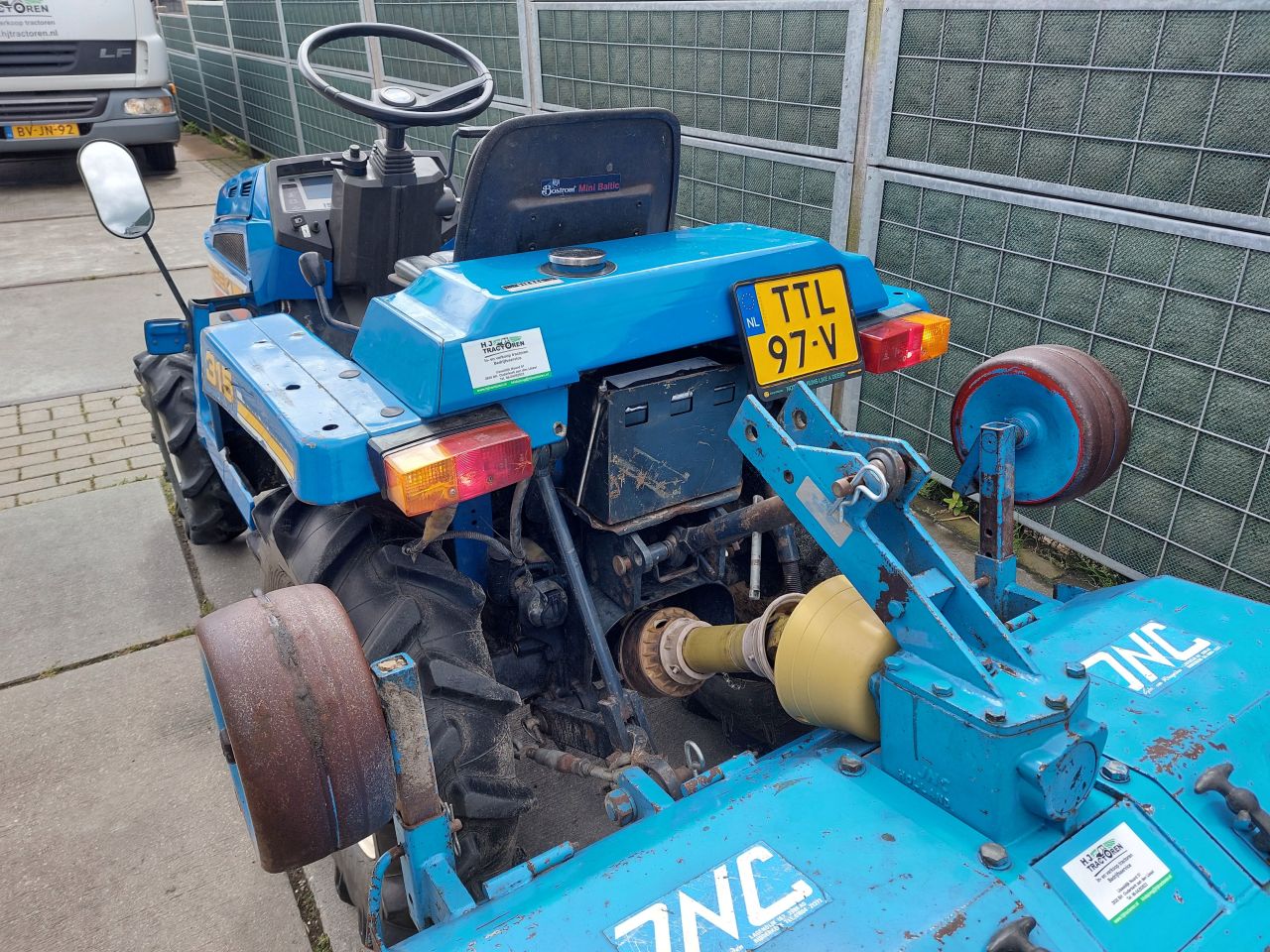Iseki TU 315 F met KENTEKEN