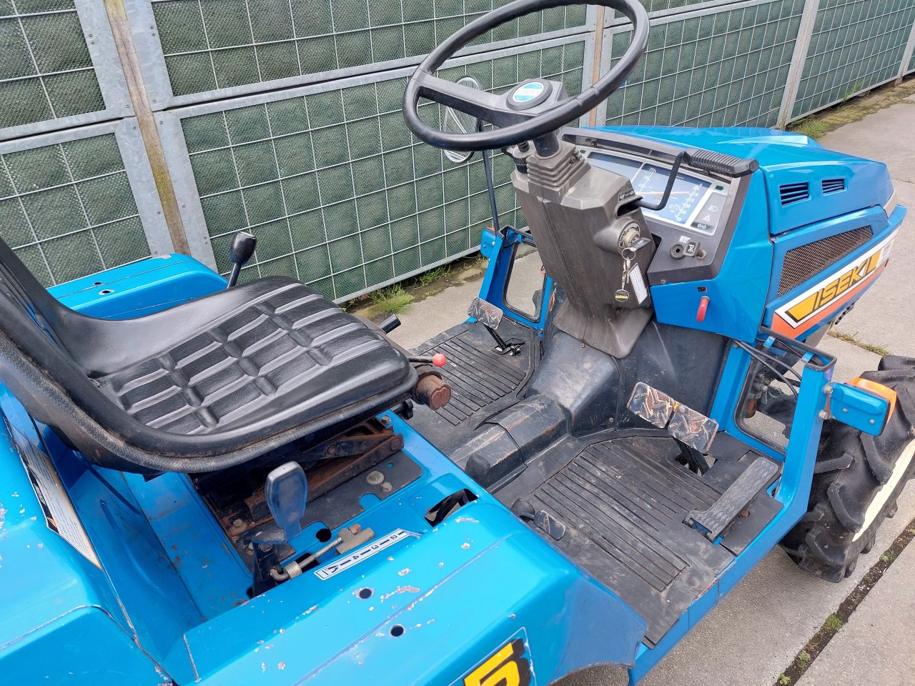 Iseki TU 315 F met KENTEKEN