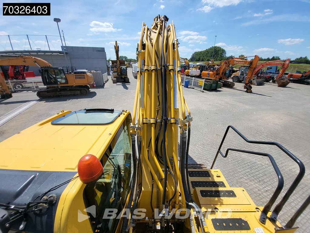 Komatsu PC210 LC-11