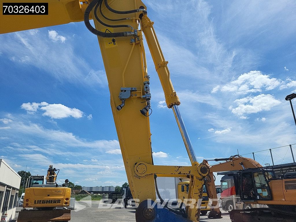 Komatsu PC210 LC-11