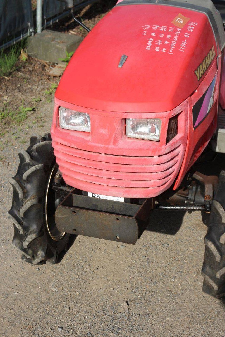Minitraktor Yanmar Ke-2D Diesel 12,5 PS