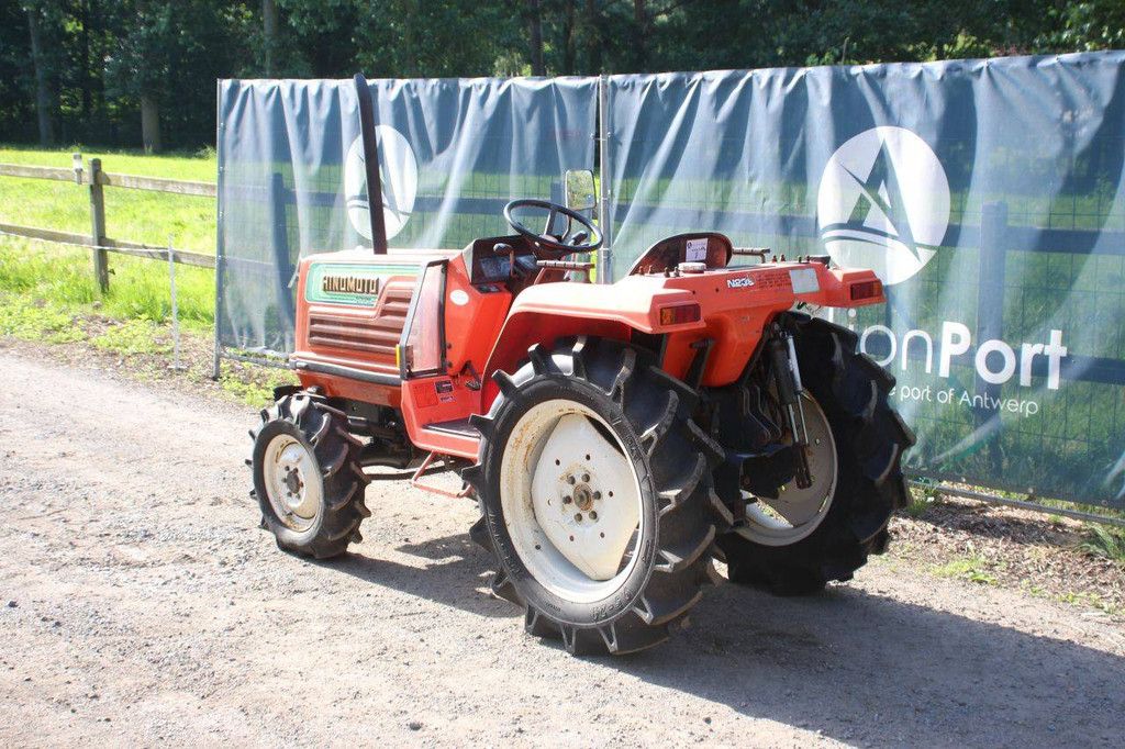 Kleintraktor Hinomoto N239 Diesel 24 PS