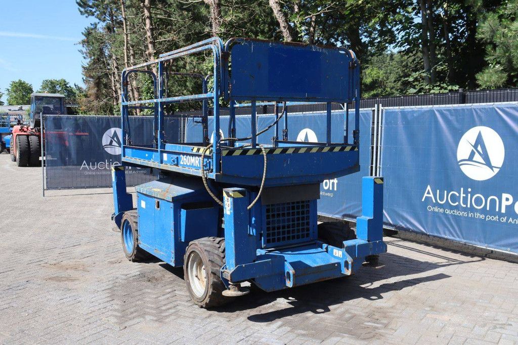 Scherenbühne JLG 260MRT Diesel 570kg 9,9m 2008