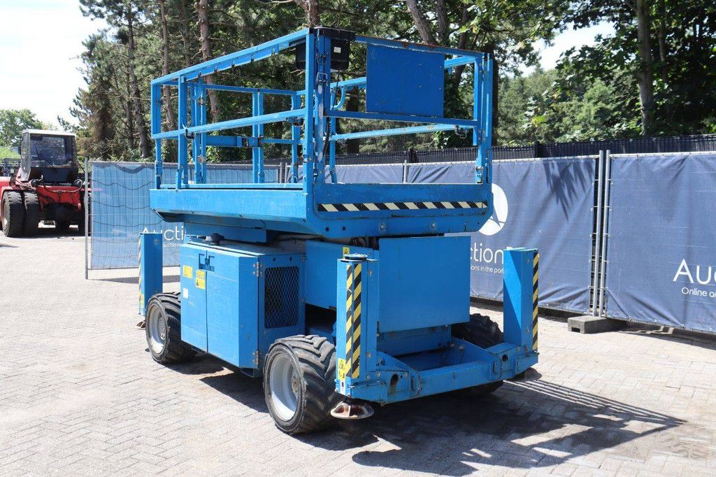 Scissor Lift Genie GS2669 RT Diesel 680kg 9.7m 2014