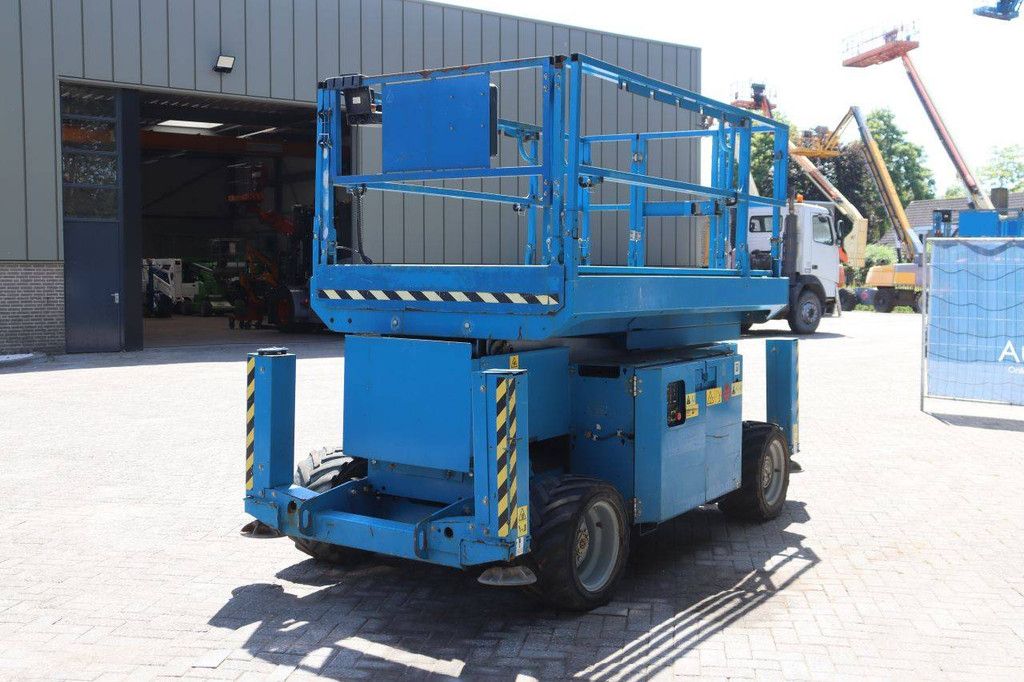 Scissor Lift Genie GS2669 RT Diesel 680kg 9.7m 2014