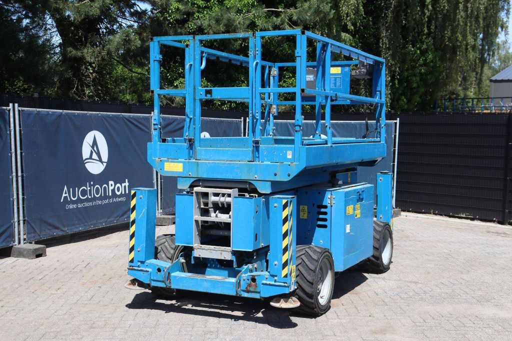Scissor Lift Genie GS2669 RT Diesel 680kg 9.7m 2014