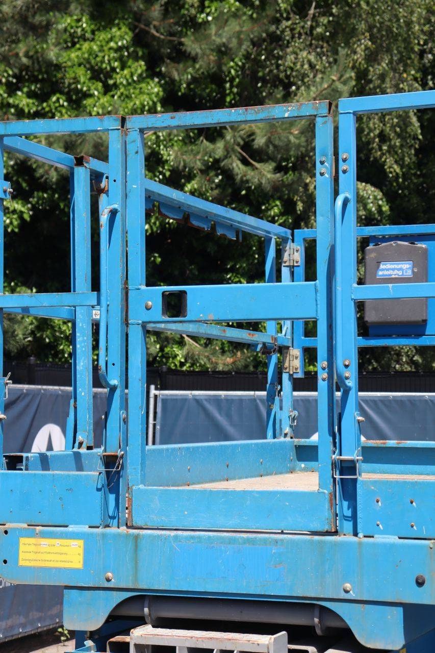 Scissor Lift Genie GS2669 RT Diesel 680kg 9.7m 2014