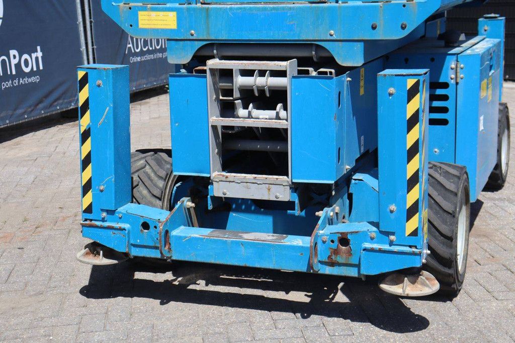 Scissor Lift Genie GS2669 RT Diesel 680kg 9.7m 2014
