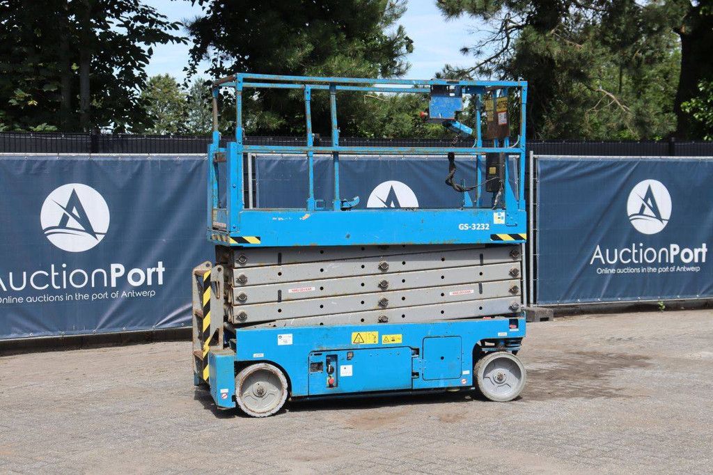 Scissor lift Genie GS-3232 Electric 227kg 11.75m 2007