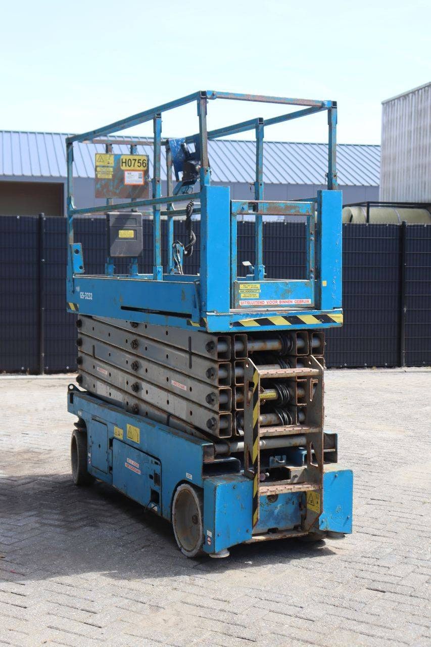 Scissor lift Genie GS-3232 Electric 227kg 11.75m 2007