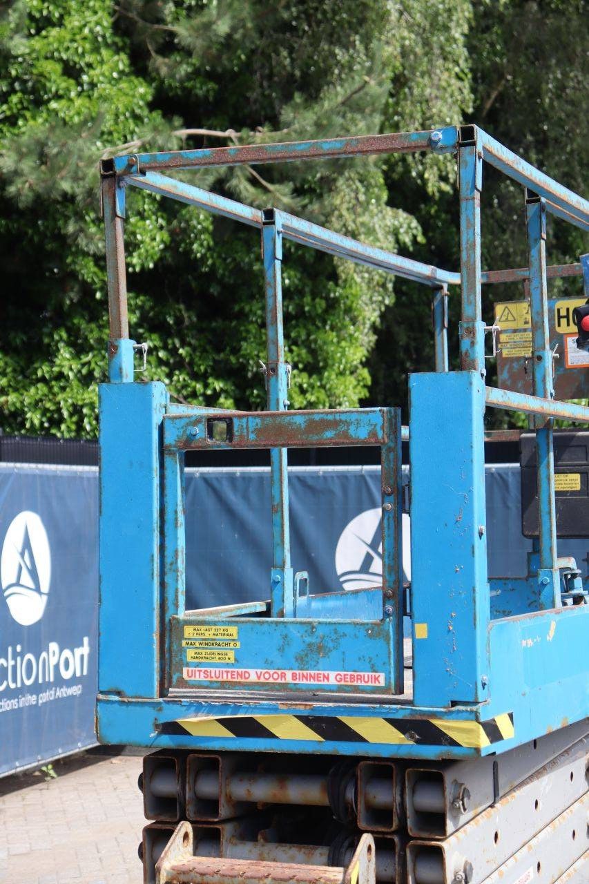Scissor lift Genie GS-3232 Electric 227kg 11.75m 2007