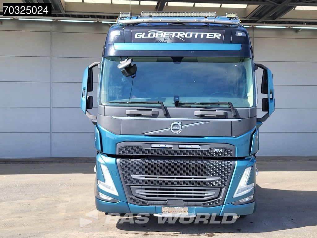 Volvo FM 460 4X2 2x Tanks ADR Standklima ACC