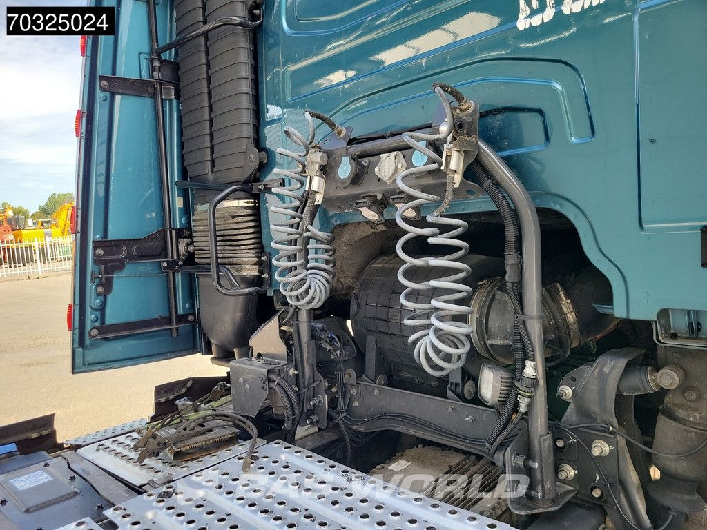 Volvo FM 460 4X2 2x Tanks ADR Standklima ACC