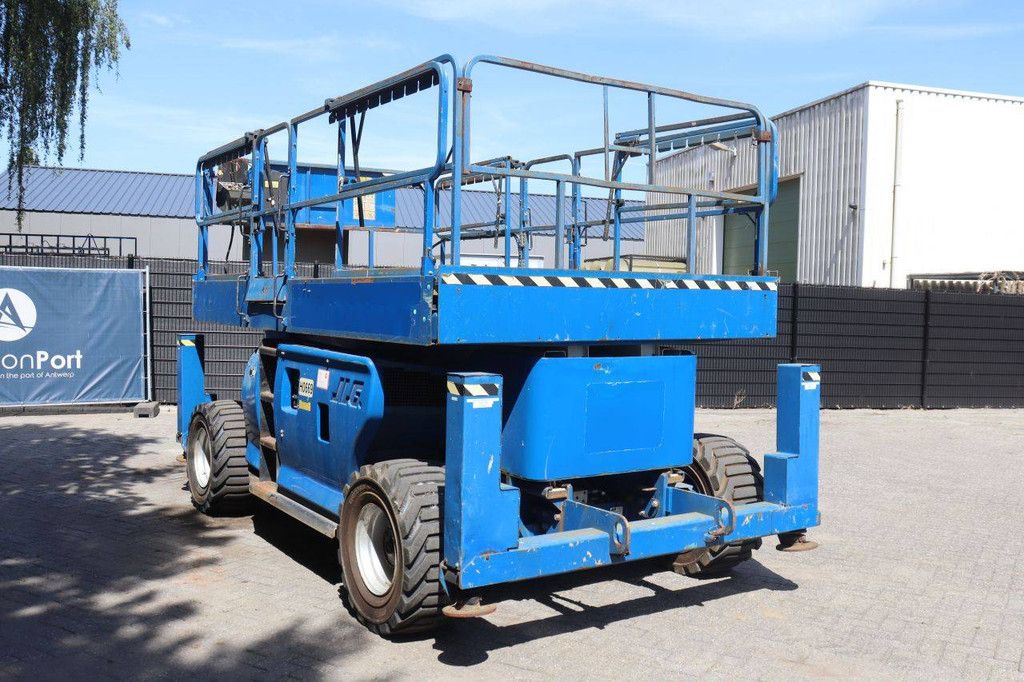 Schaarhoogwerker JLG 339RT Diesel 905kg 12.06m 2008