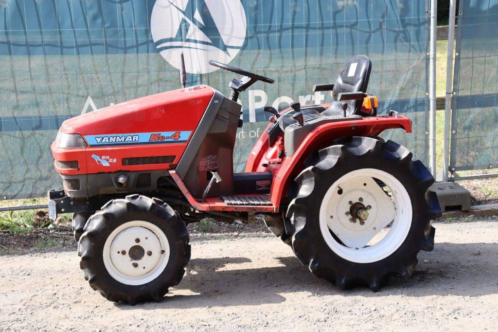 Minitraktor Yanmar Ke-4 Diesel 14,5 PS