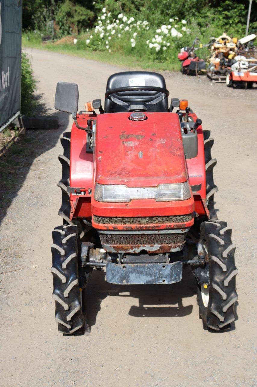 Minitraktor Yanmar Ke-4 Diesel 14,5 PS