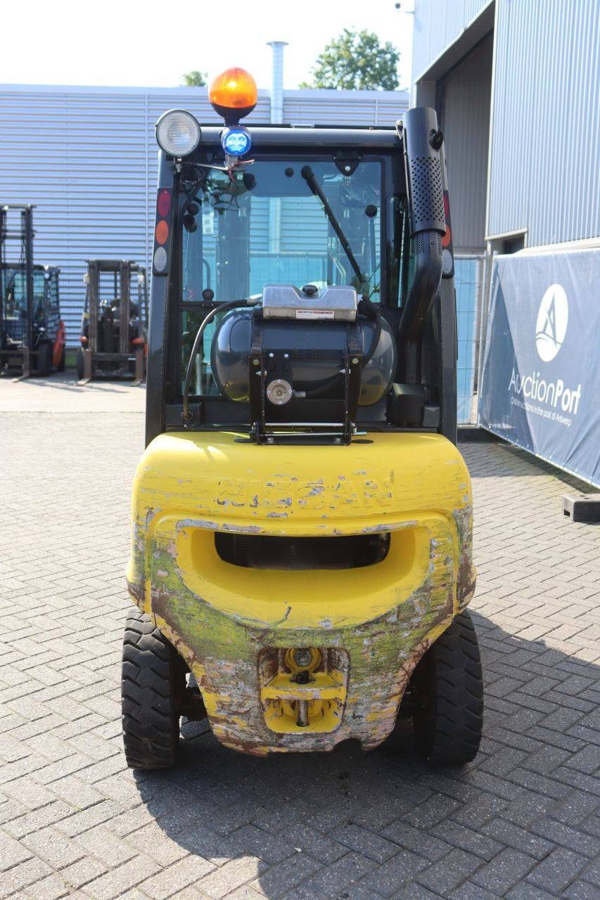 Heftruck Nissan U1D2A20LQ LPG 2000kg 3.3m 2010