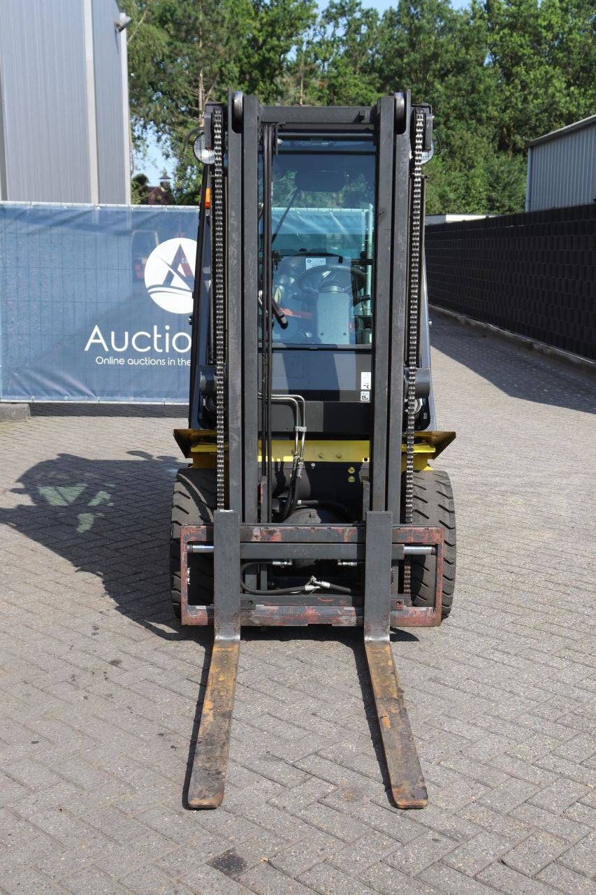 Heftruck Nissan U1D2A20LQ LPG 2000kg 3.3m 2010