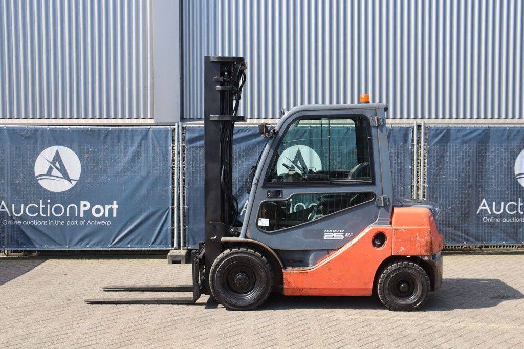 Forklift Toyota 02-8FDF25 Diesel 2500kg 6.0m 2010