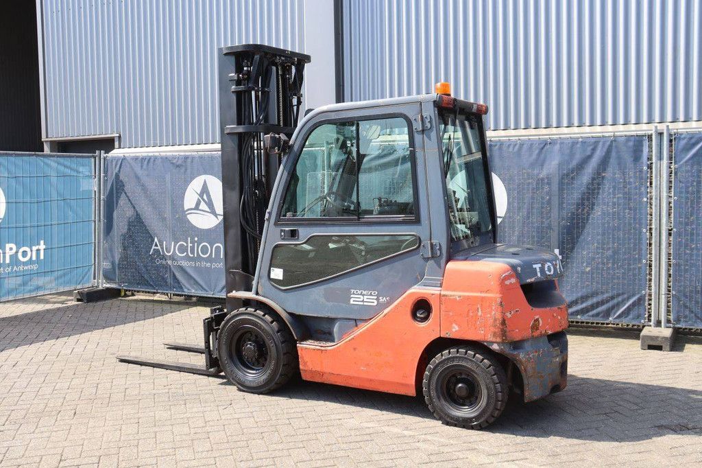 Forklift Toyota 02-8FDF25 Diesel 2500kg 6.0m 2010
