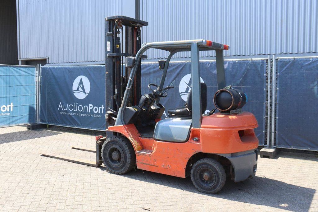 Forklift Toyota 42-7FGF25 LPG 2500kg 6.0m 2007