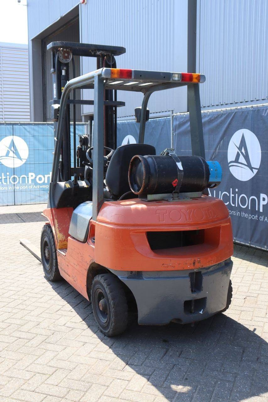 Forklift Toyota 42-7FGF25 LPG 2500kg 6.0m 2007