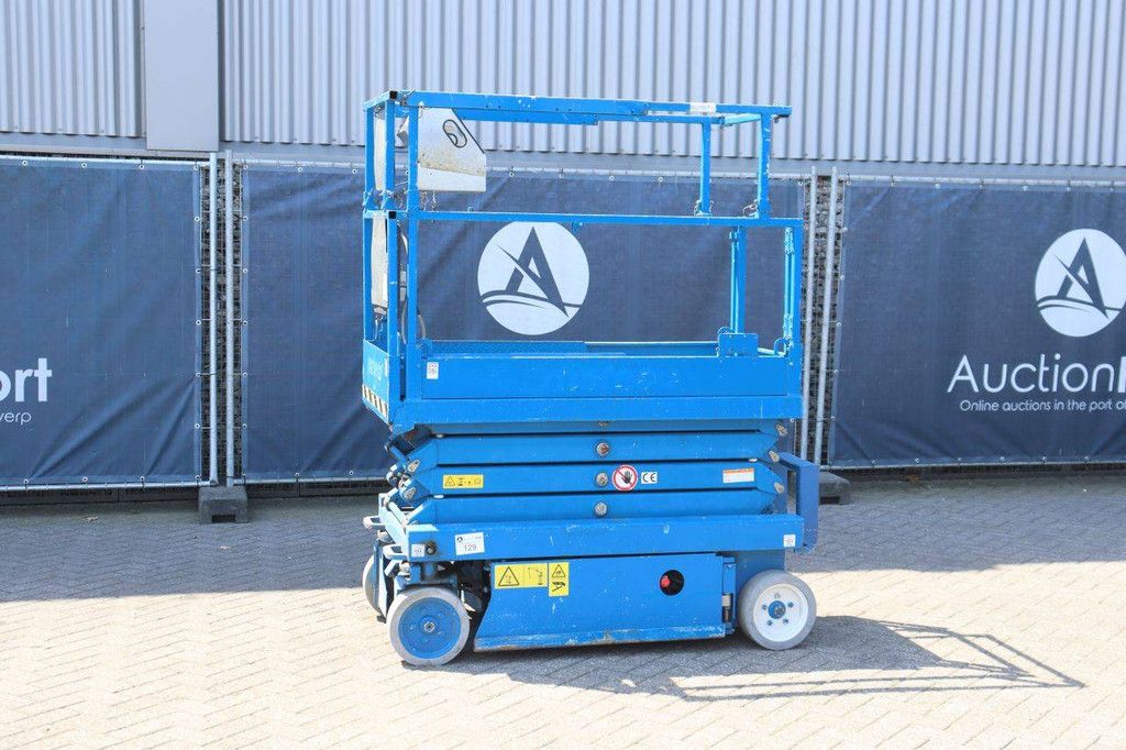 Skyjack SJIII-3219 Electric Scissor Lift 227kg 7.8m 2015