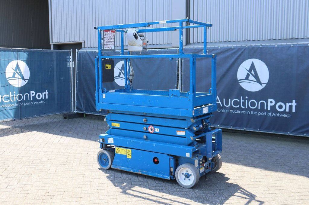 Skyjack SJIII-3219 Electric Scissor Lift 227kg 7.8m 2015