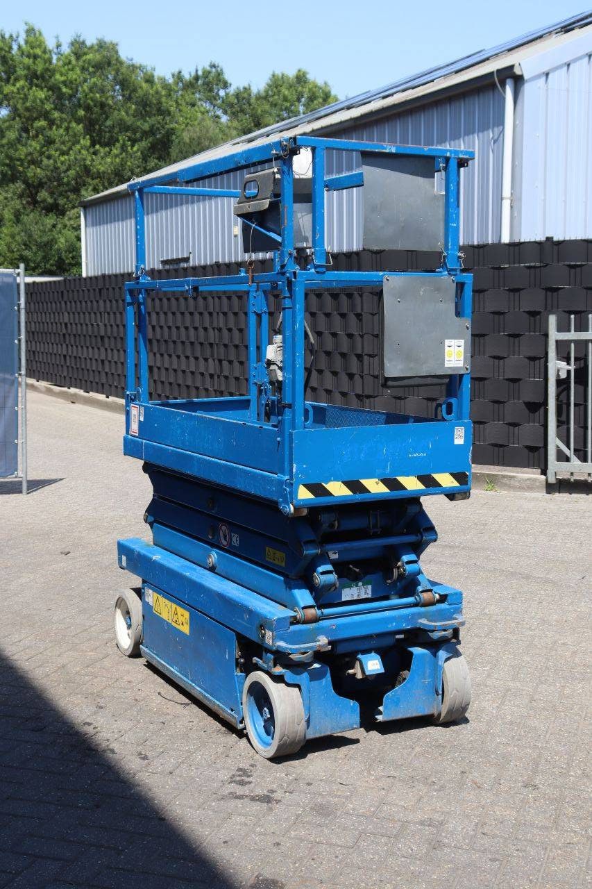 Skyjack SJIII-3219 Electric Scissor Lift 227kg 7.8m 2015