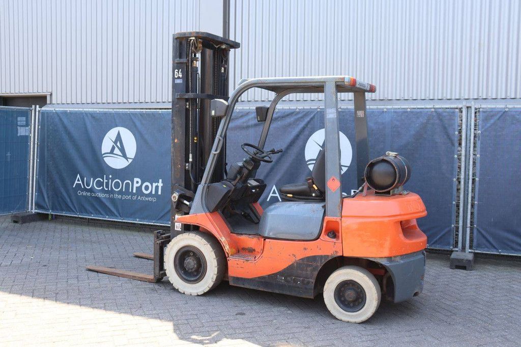 Forklift Toyota 42-7FGF25 LPG 2500kg 6.0m 2007