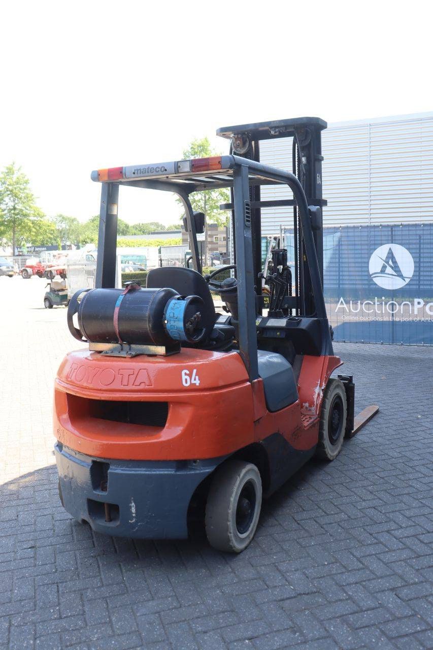 Forklift Toyota 42-7FGF25 LPG 2500kg 6.0m 2007