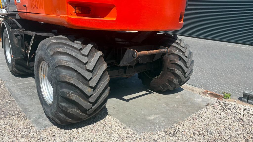 Hitachi ZX 160 W