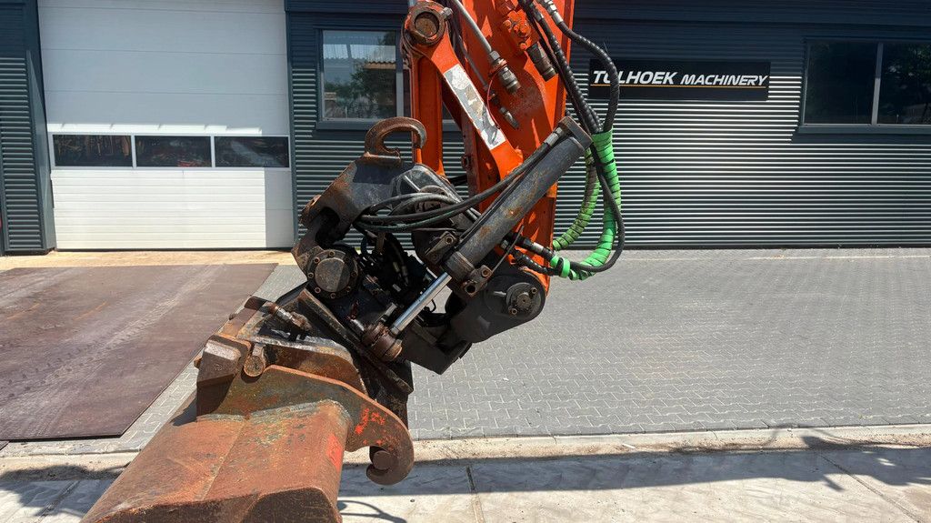 Hitachi ZX 160 W