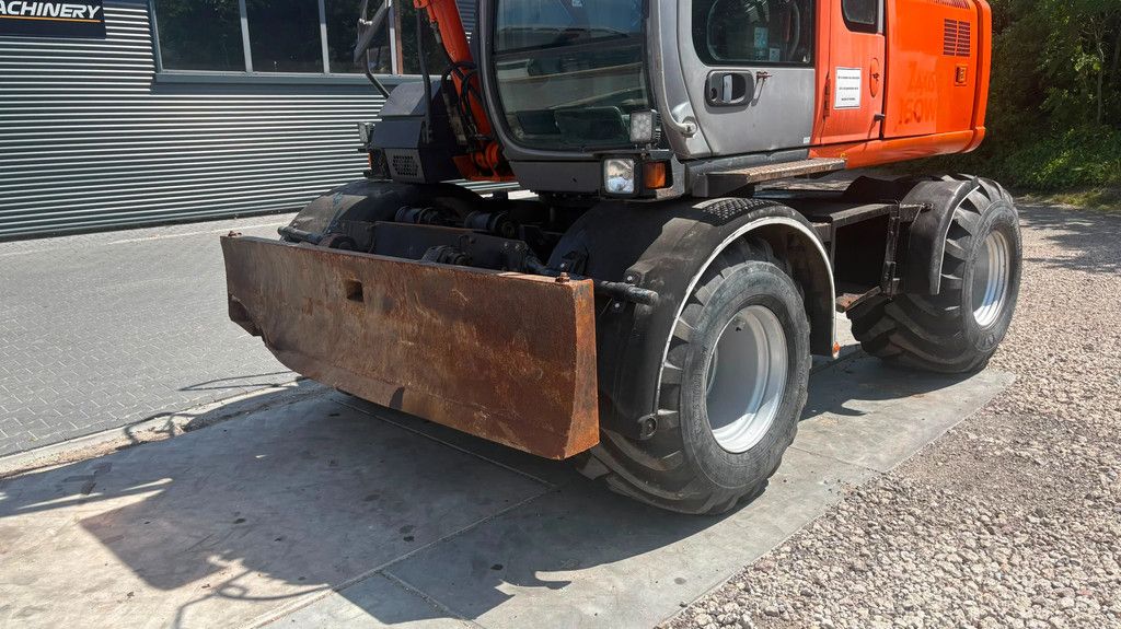 Hitachi ZX 160 W
