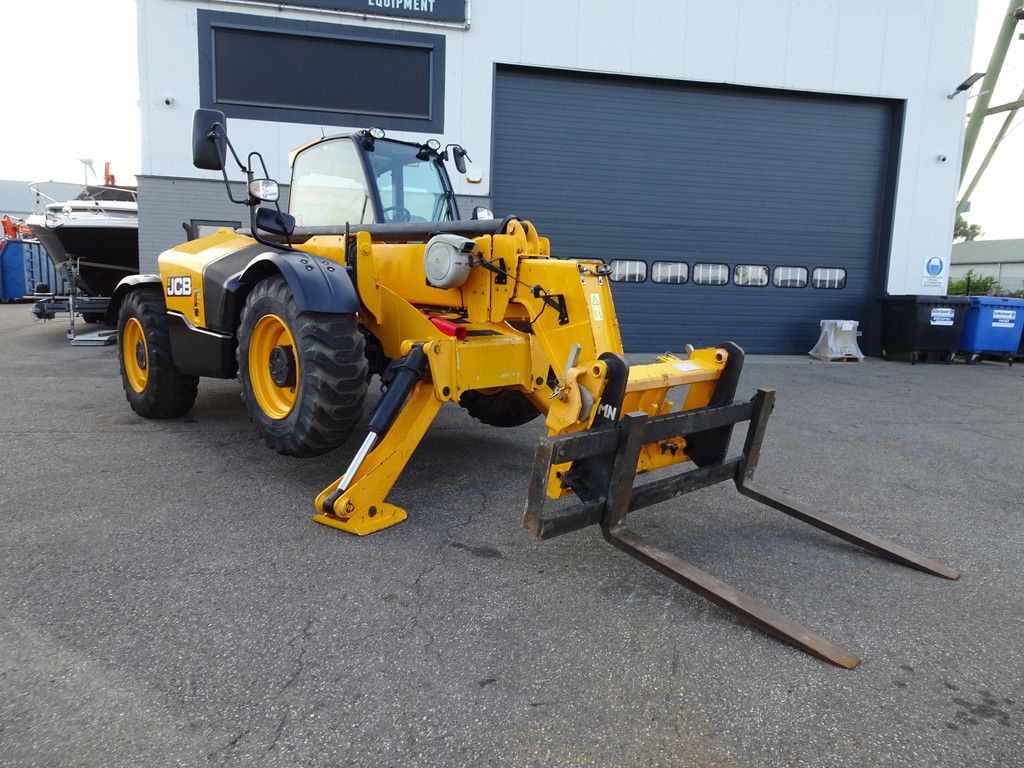 JCB 540-140
