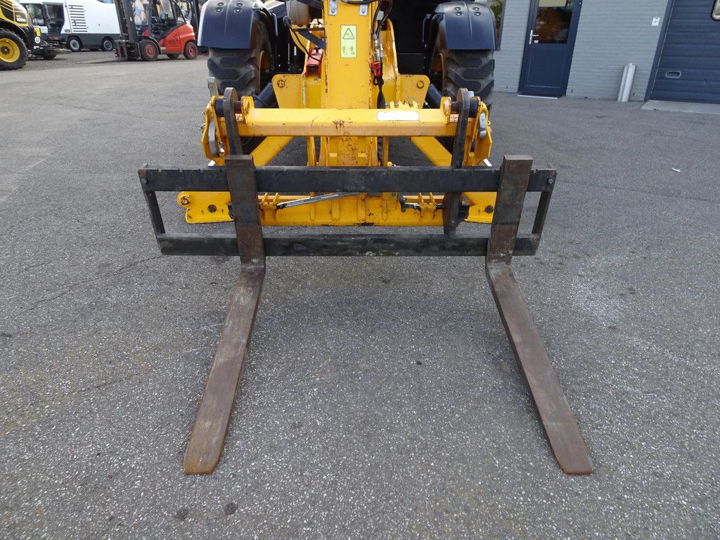 JCB 540-140