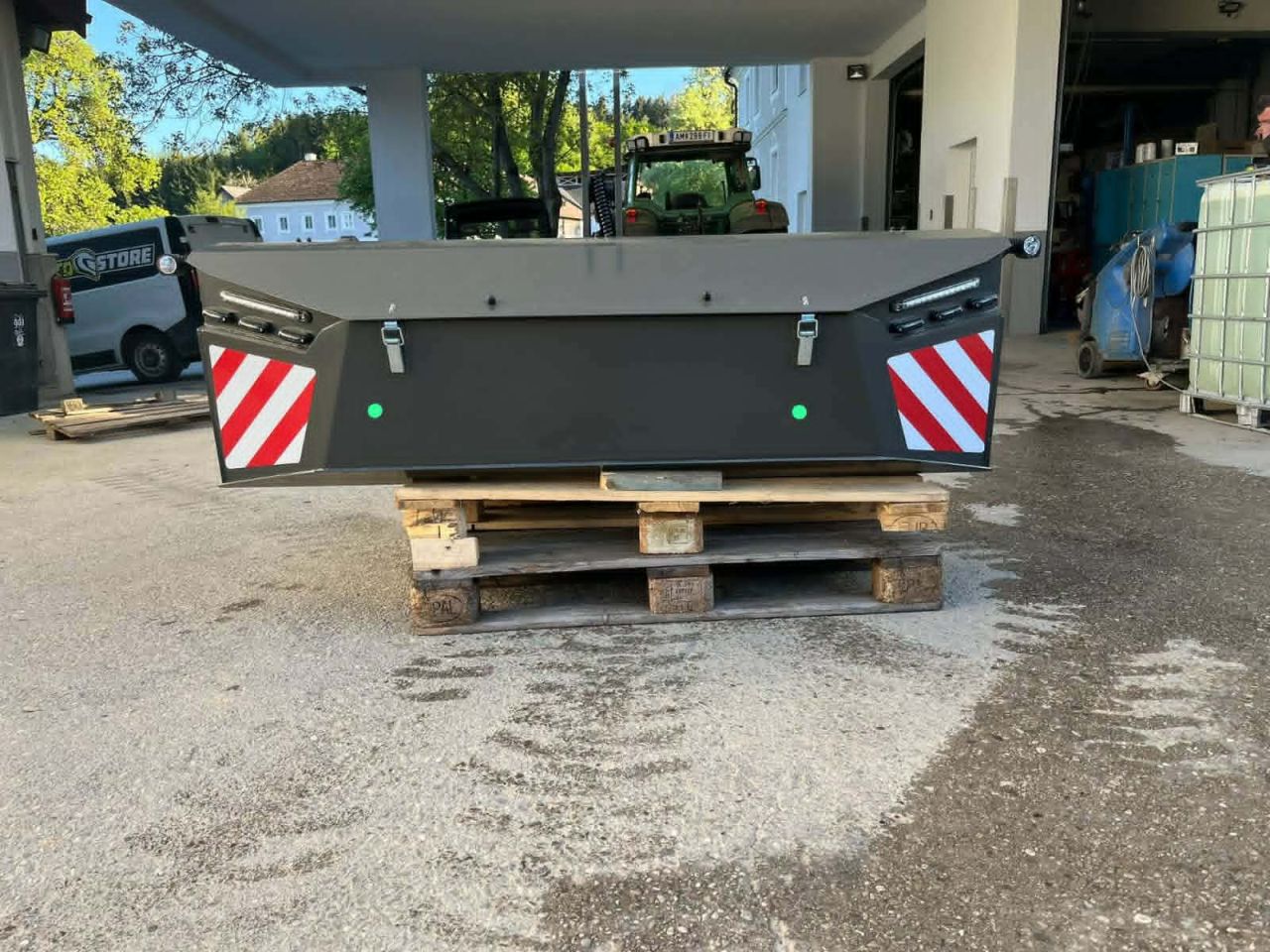 FRONT BUMPER BSTB1500