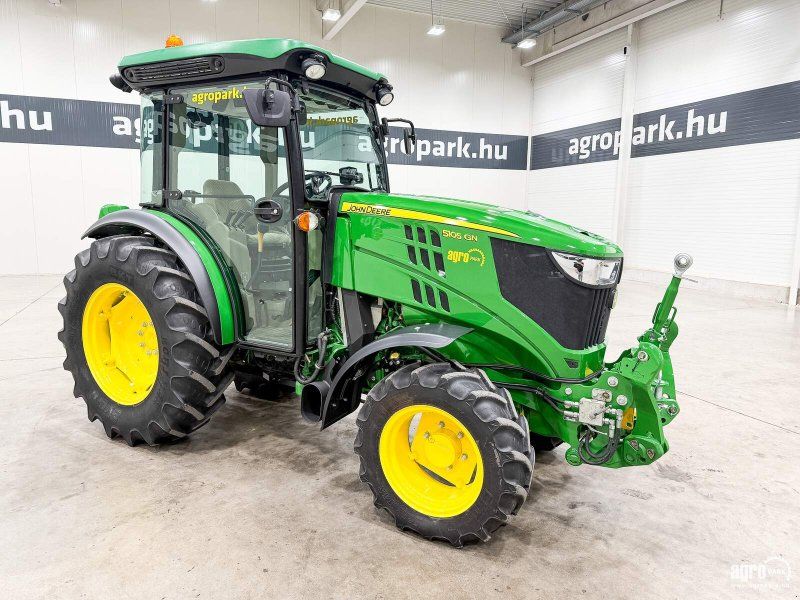 John Deere 5105GN 24/12 electrohydraulic Hi-Lo transmission, 40 km/h, narro