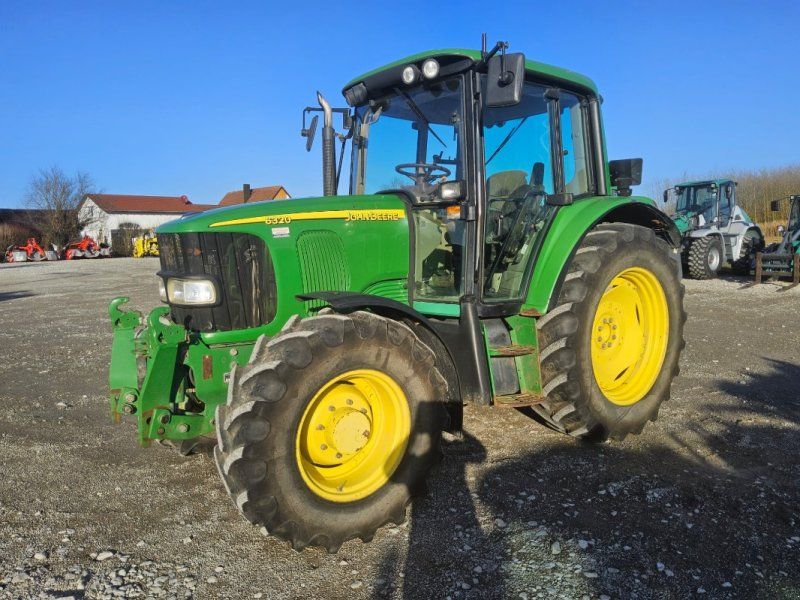 John Deere 6320