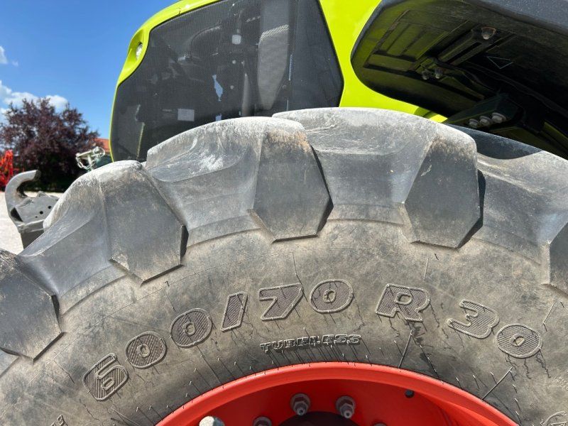 Claas Axion 870