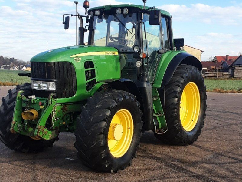 John Deere 7530 E Premium