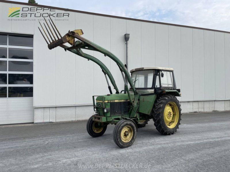 John Deere 2250