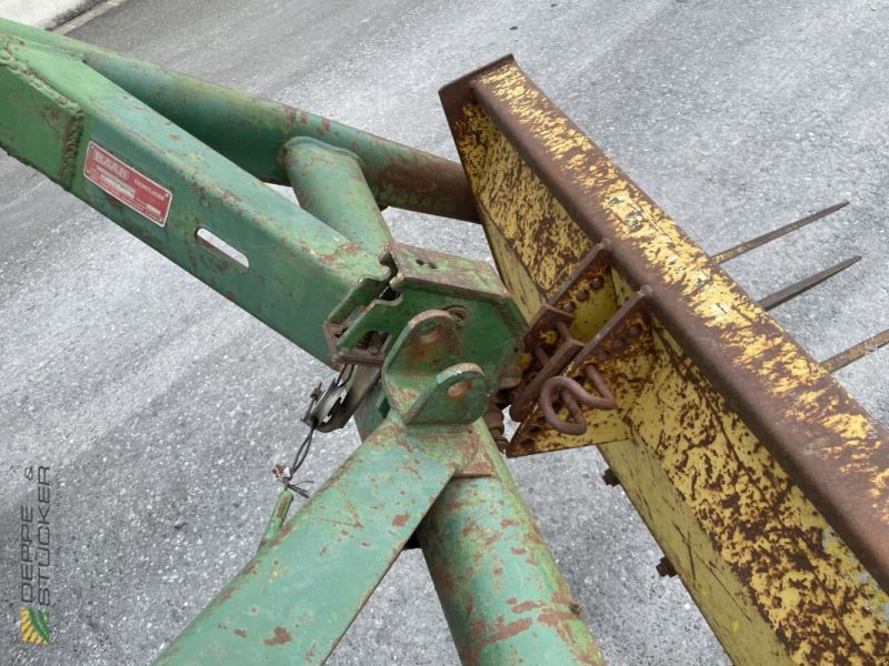 John Deere 2250