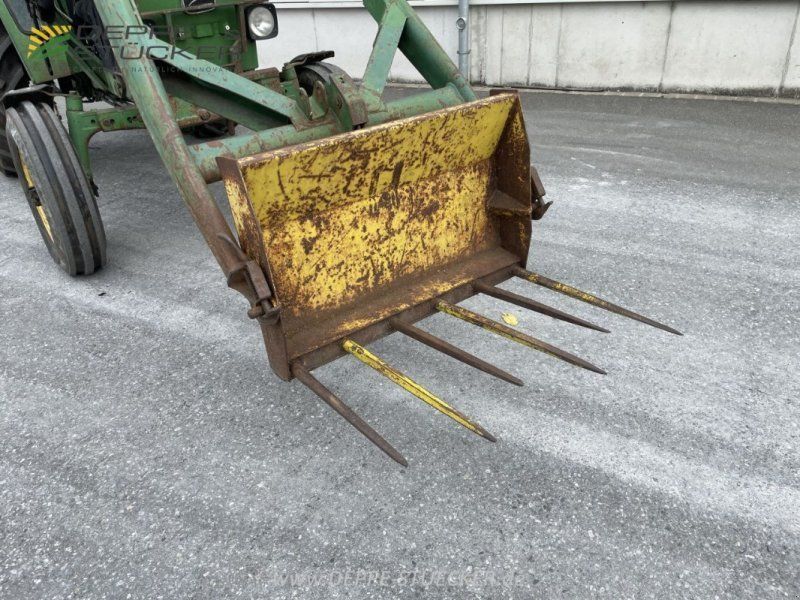 John Deere 2250