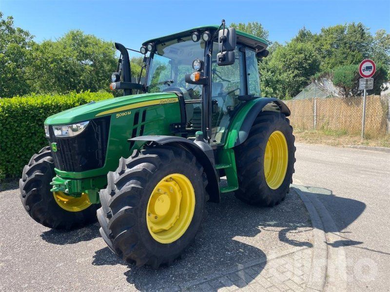 John Deere 5090M