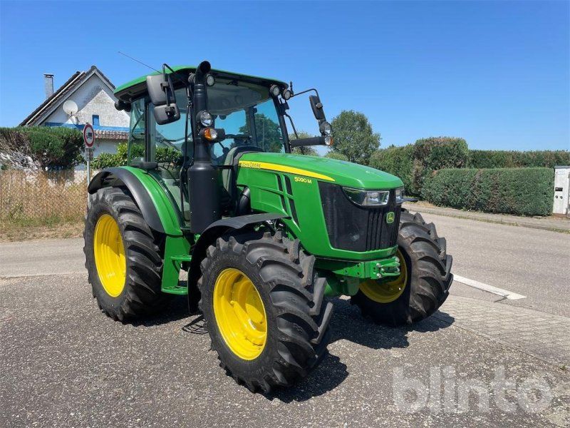 John Deere 5090M