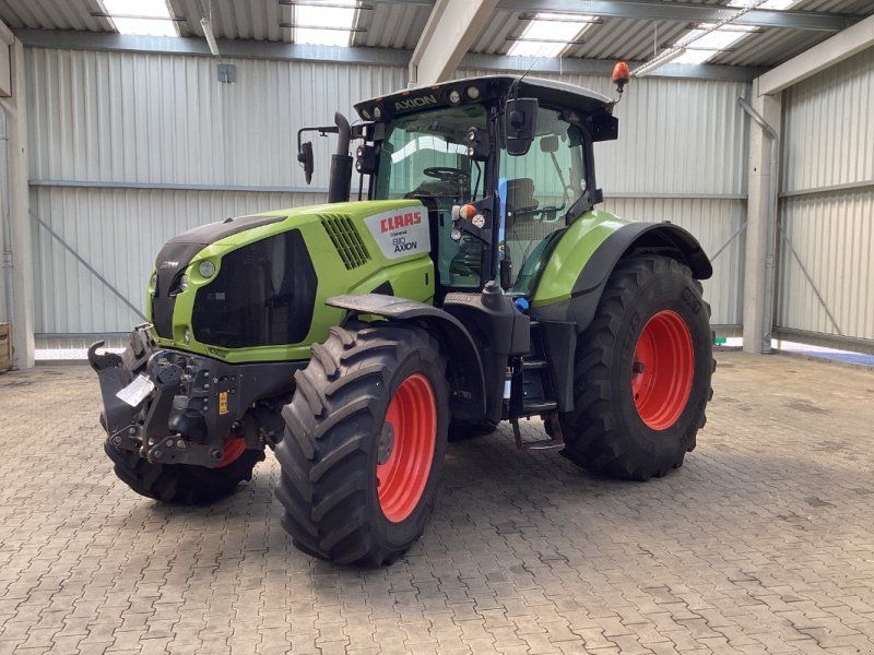 Claas Axion 810